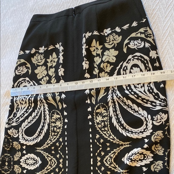 BCBG Maxazria Boho Floral Paisley Maxi Skirt Centre Slit Black White Long Light - Picture 7 of 10